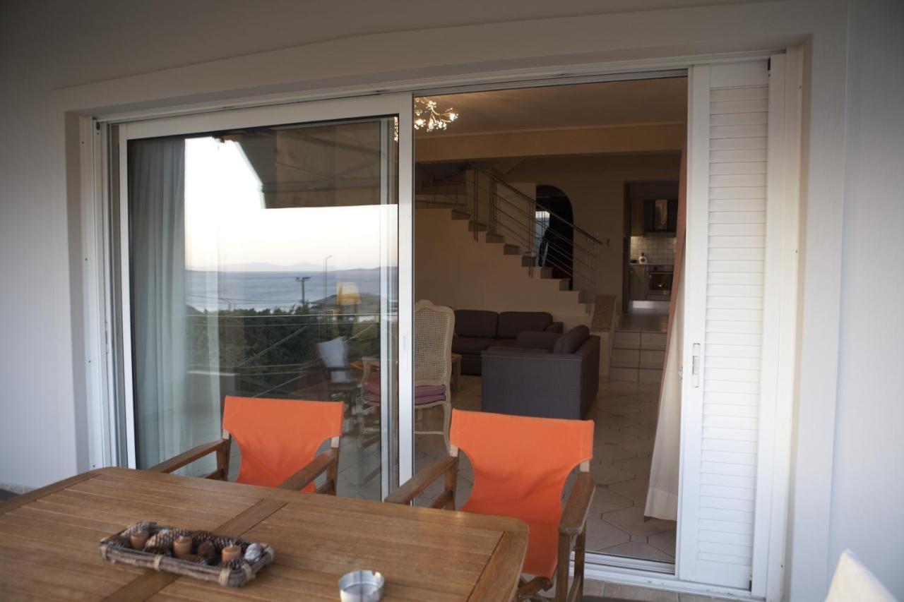 Villa Deep Blue Agia Marina (Attica) Exterior foto